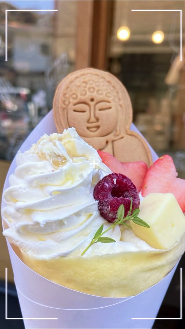 A crepe with a Great Buddha cookie on top